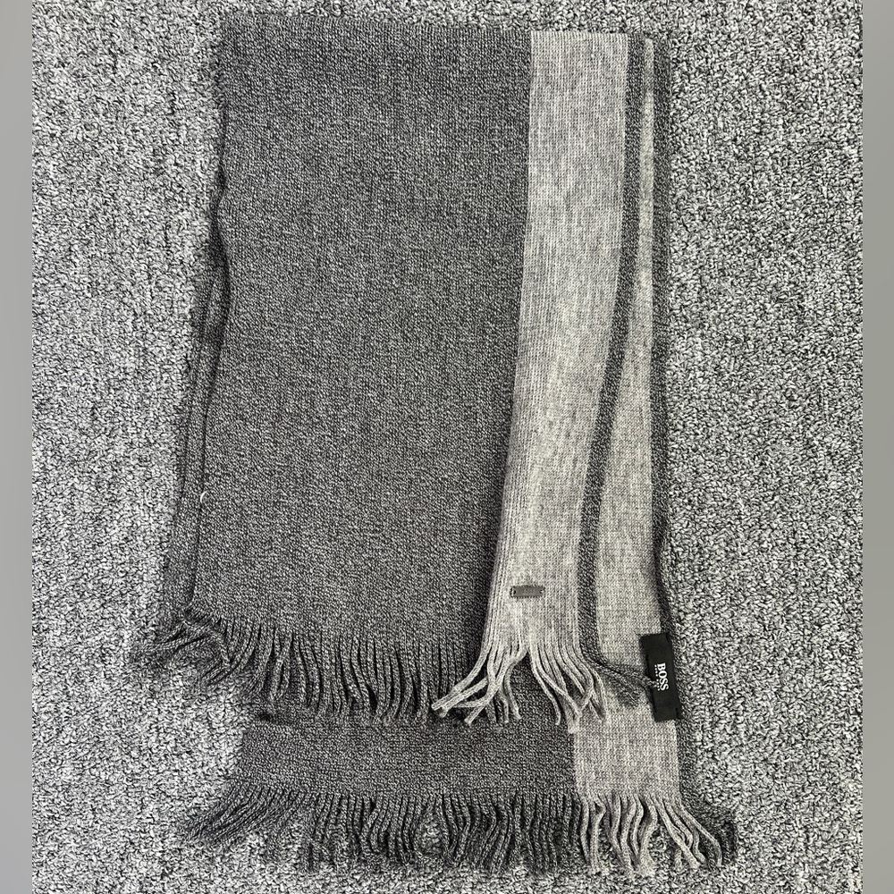 Hugo Boss Scarf - Picture 3 of 3